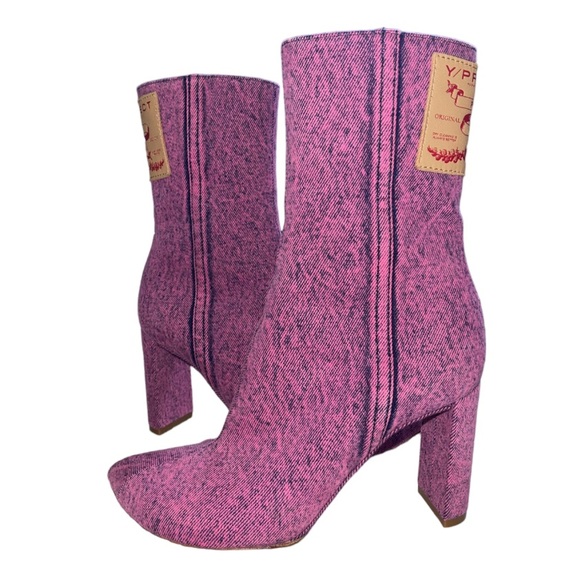 NEW Y/Project Pointy Patent Ankle Boots In Fuchsia - Picture 5 of 16